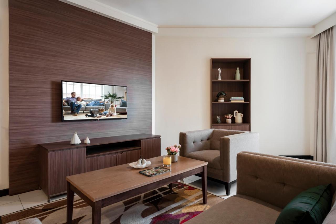 Oakwood & Hotel 4*
