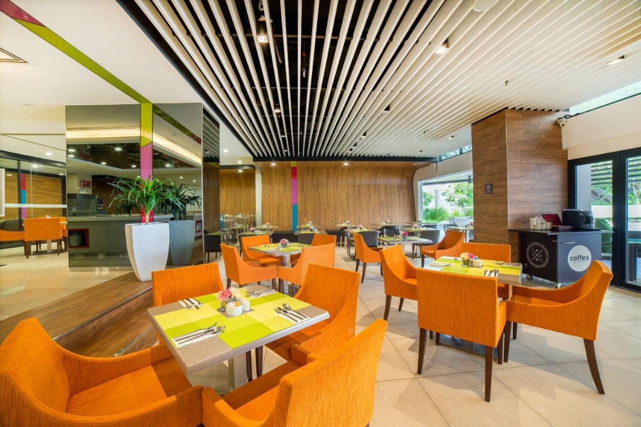 Oakwood Hotel&residence Hotel 4*